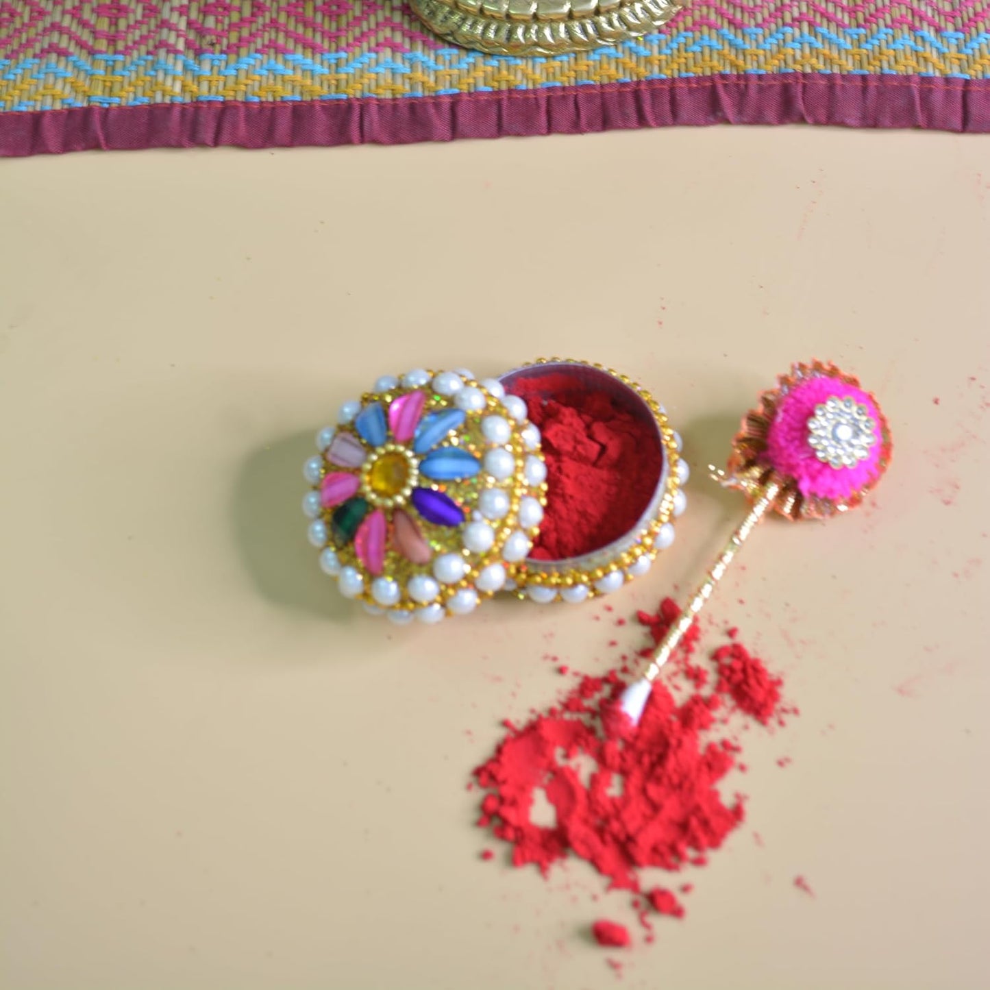 Santarms Natural Organic Red Sindoor Powder 10gm A++ Grade with Kumkum Box and Stick for Women Suhaag Sindur for Daily Use, Weddings, and Pooja