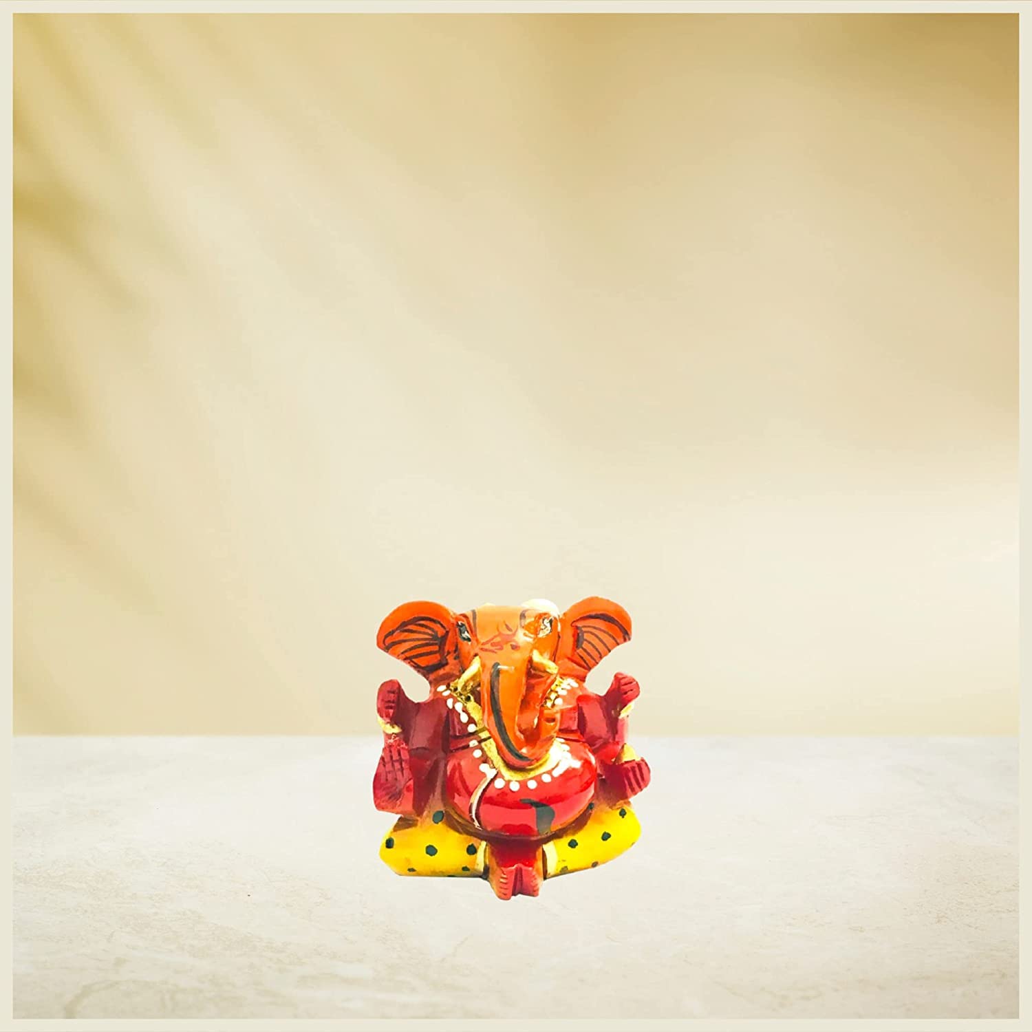 santarms Sidhivinayak Ganesh ji ki Murti Statue Idol for Car Dashboard god Ganesha for Gift Items or Home d�cor Decoration Accessories - Size : 2 inch