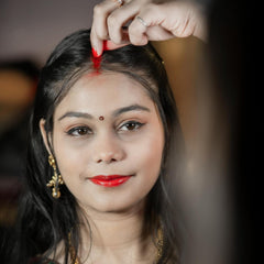Santarms A++ Natural Organic Red Sindoor Kumkum Powder | Skin-Safe, Chemical-Free, Perfect for Women’s Suhaag, Daily Use, Weddings & Pooja (Pouch Packet, 50, gram)