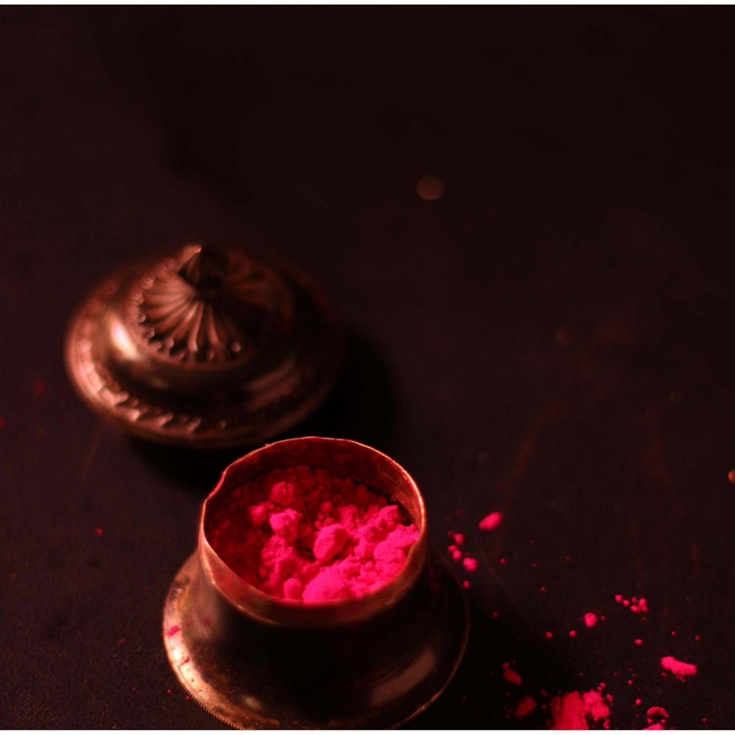 Santarms Natural Organic Sindoor Dust, 50gm Sindoor (Red) kumkum powder for married women, Pure & Chemical-Free for girls