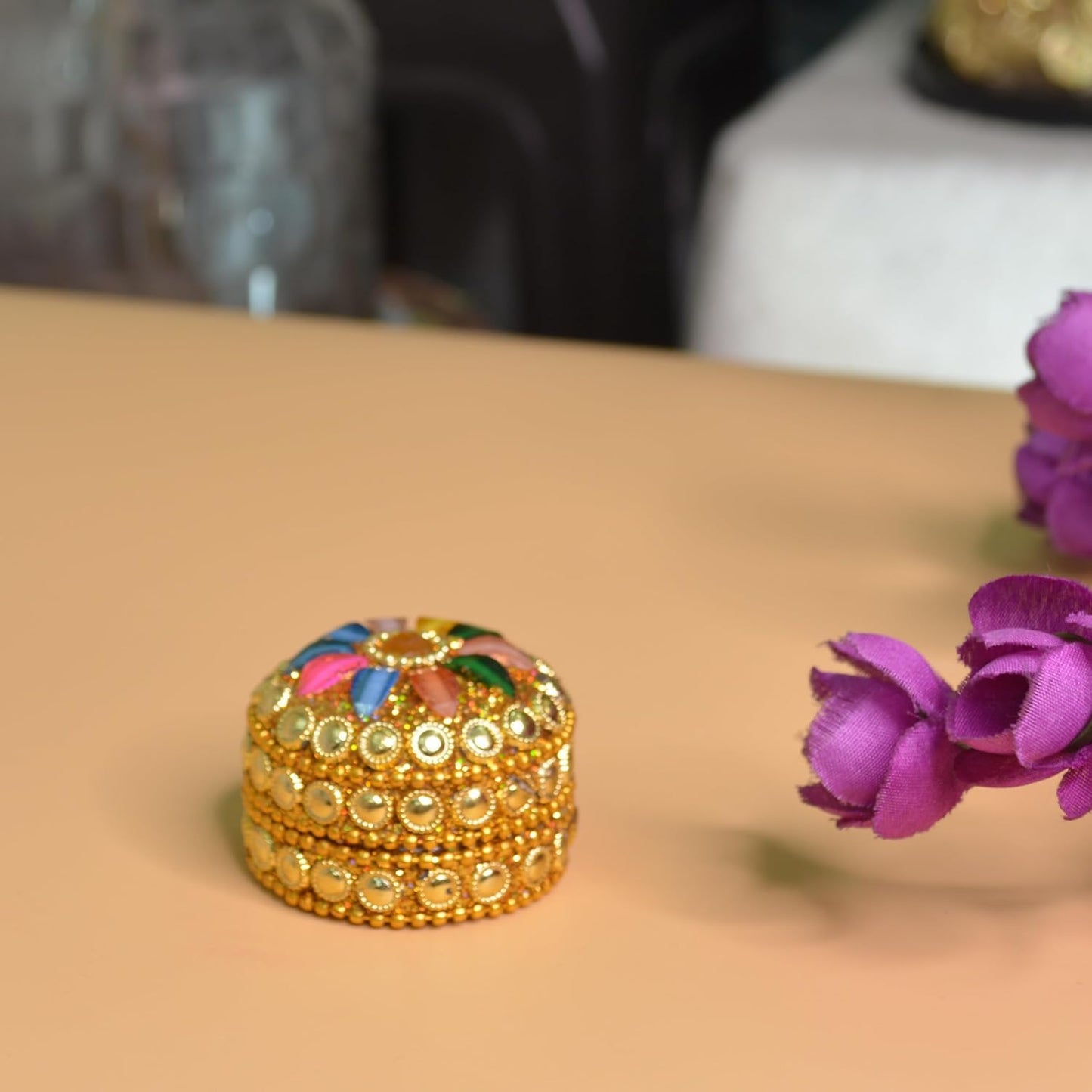 santarms Handmade Golden_Small Kum-Kum Box Handcraft Sindoor Refillable For Married Women Shadi Ka Gift Puja Aluminum Round Kumkum Sindur Shringar Dani Dabbi Beautiful Gifting Moti Dibbi