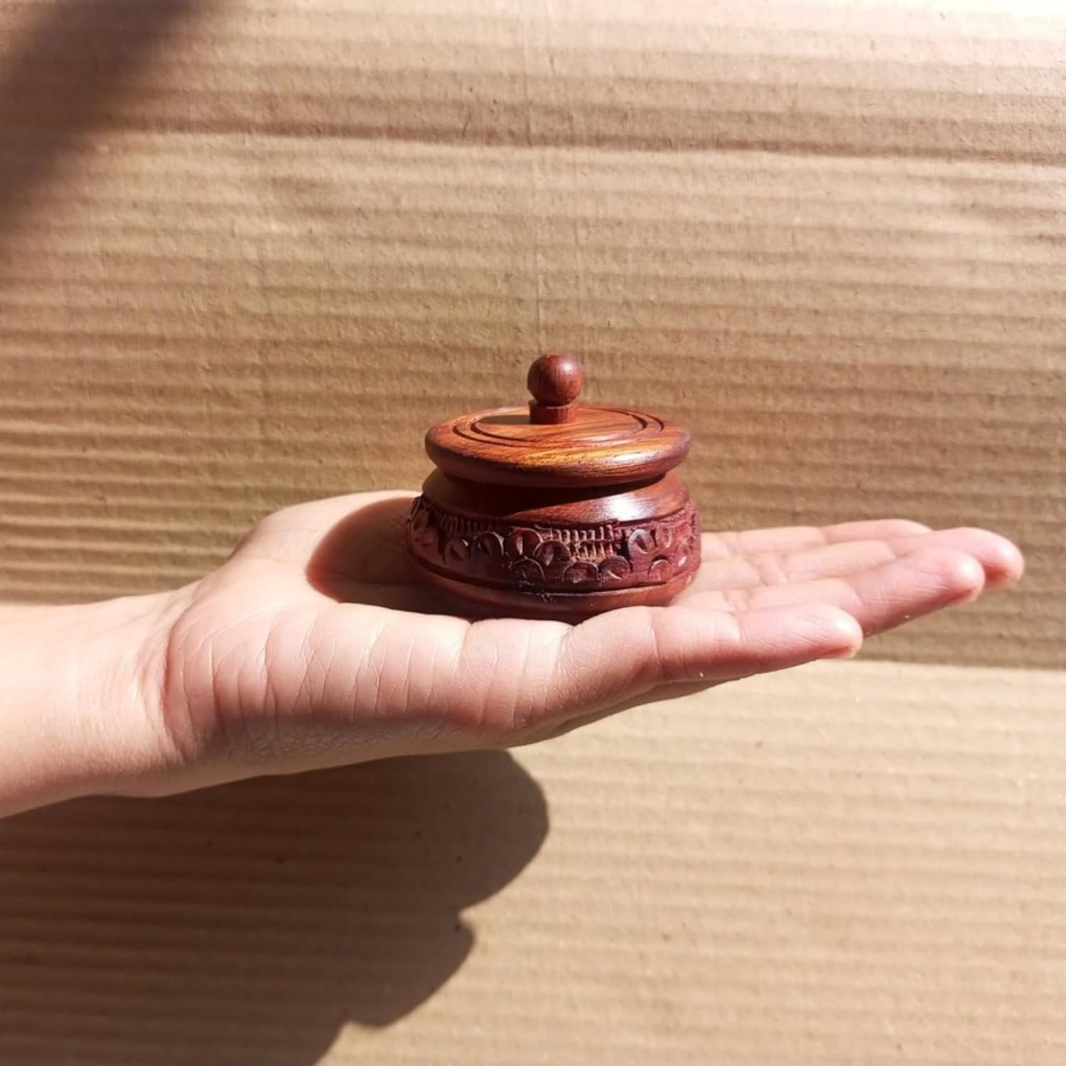 santarms Fancy Sindoor Box for Gift with Tilak Stick | Pooja Articles Gift Item sindur dani Golden Dibbi | Wooden kumkum Box (2)