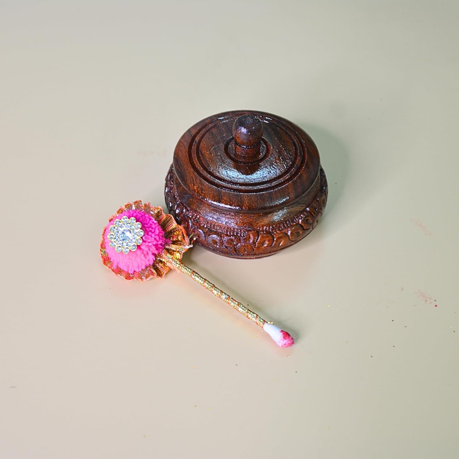 santarms Fancy Sindoor Box for Gift with Tilak Stick | Pooja Articles Gift Item sindur dani Golden Dibbi | Wooden kumkum Box (2)