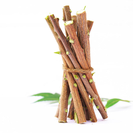 Santarms Natural Organic Neem Datun Fresh Quality Sticks For Healthy Teeth Ayurvedic Toothbrush Alternative Nim Tree Chew Sticks For Effective Brushing And Bad Breath Removal (25 Sticks)