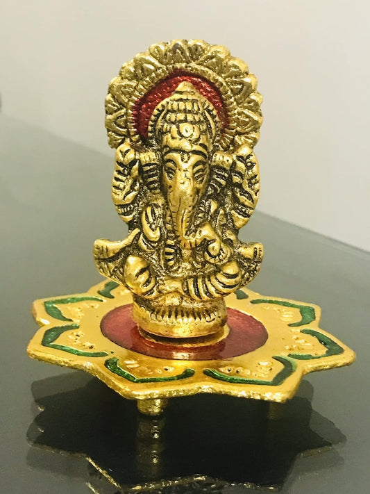 santarms Metal Ganesha Idol with Kamal Chowki, Siddhivinayak Murti Ji - Showpiece for Table Top Home Temple Lord Ganapathi, Ganesh Best Car Dashboard Gift Items Pooja Accessories, Pack of 1