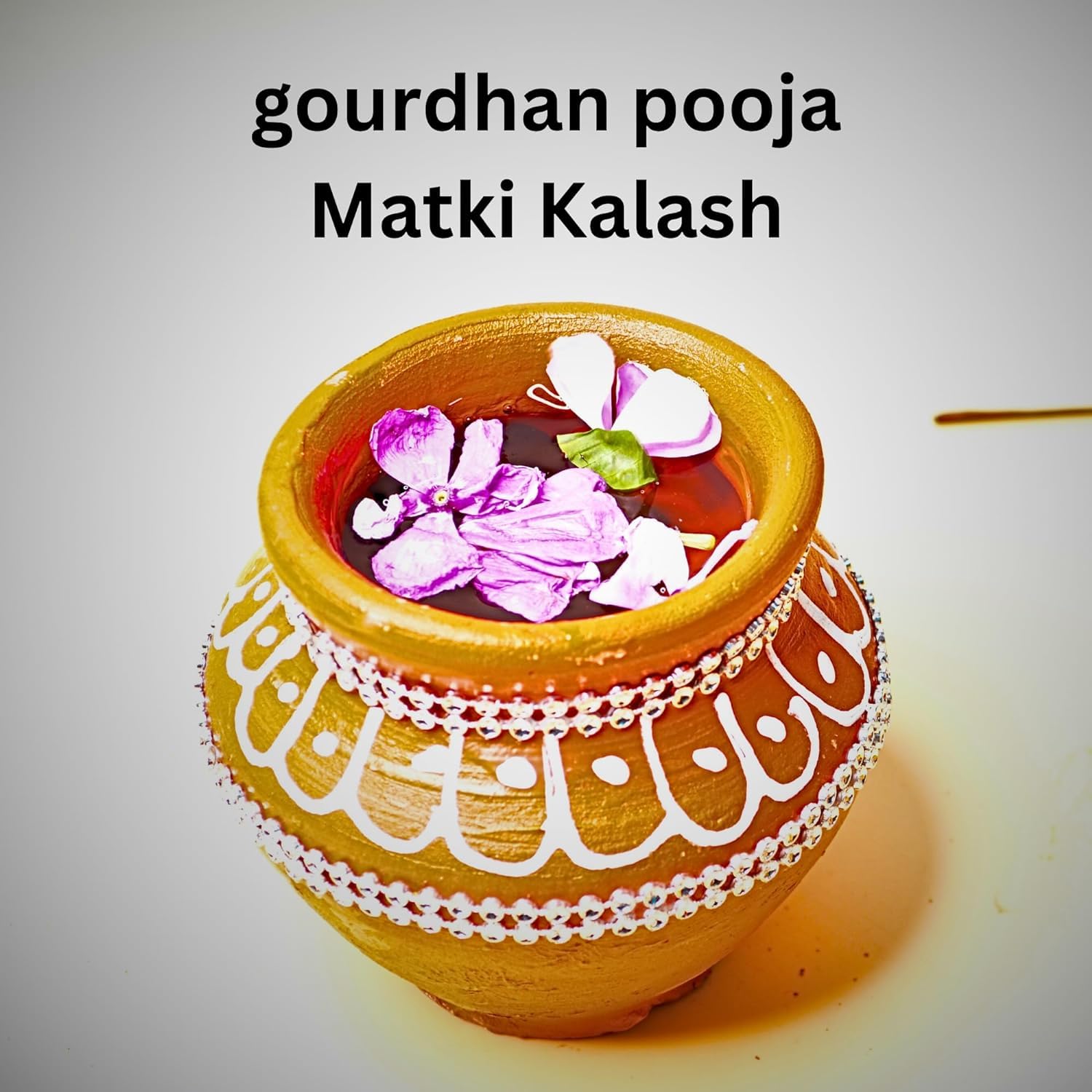 santarms Small Traditional Govardhan Pooja Matki Decoration Handcrafted Soil Matki for Govardhan Parvat Ritual Authentic Home Decor for Diwali and Festive Celebrations, Pack of 1 pcs