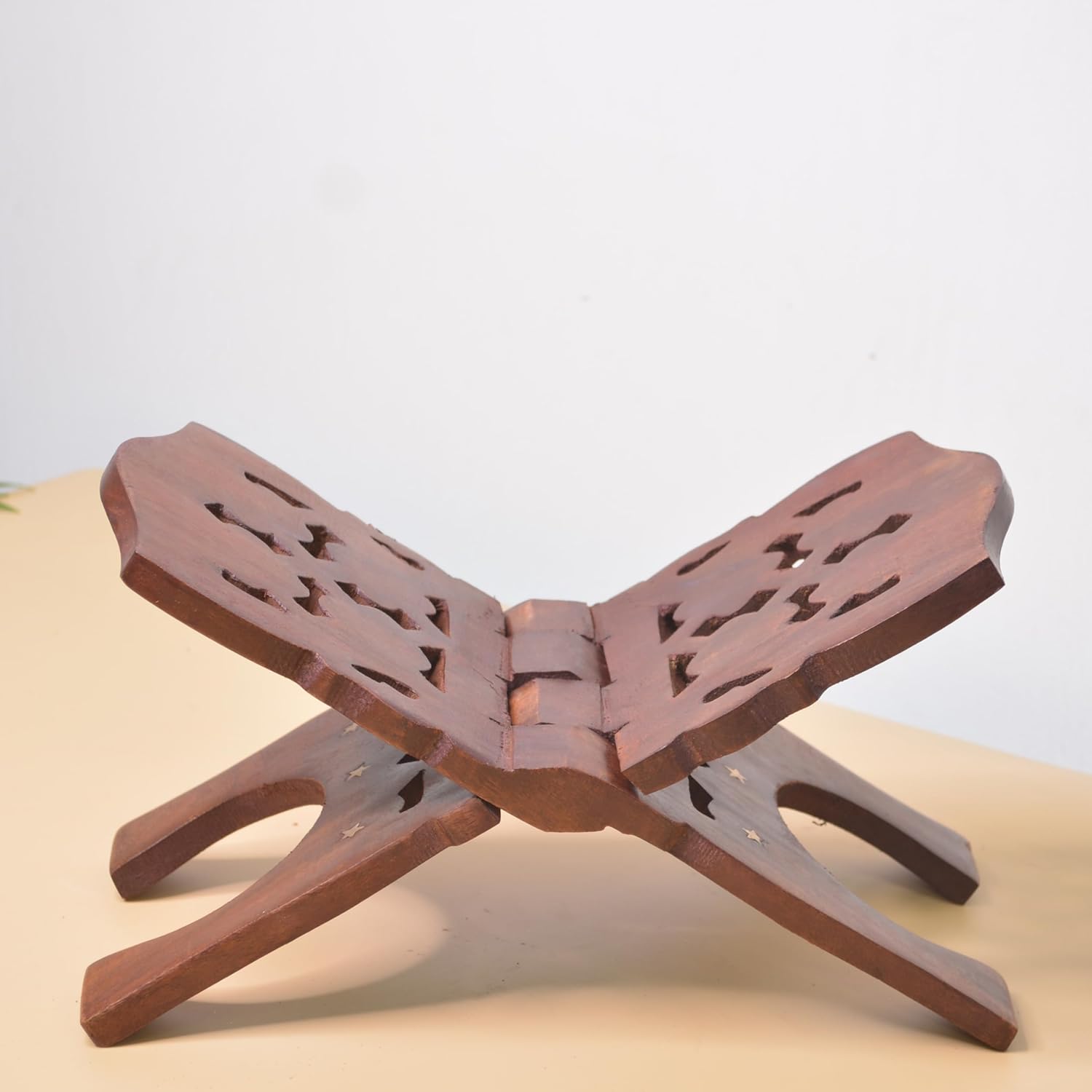 Santarms Ramayan Stand Wooden Holder or Rehal (10 Inch)