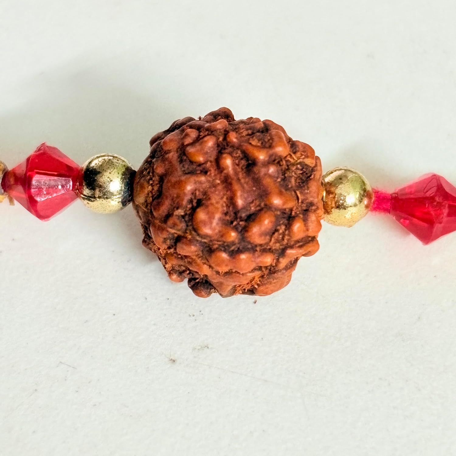 santarms Rudraksha Rakhi for Brother – Spiritual Beans Thread with Roli and Chawal – Pure Natural Rudraksh Raksha Bandhan Rakhi for Bhai