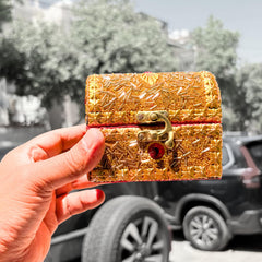 santarms Golden Jewelry Gift Box – 1 pcs Small Elegant Vanity Box for Earrings, Watches & Accessories