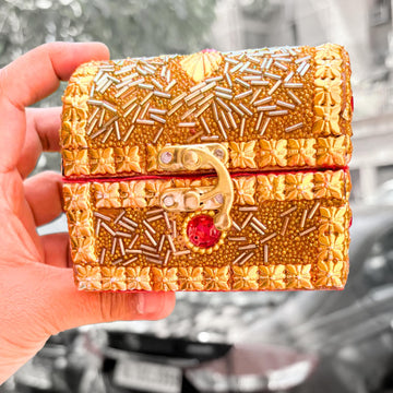 santarms Golden Small Vanity Gift Box – Perfect for Jewelry, Watches, Earrings, Accessories, and Return Gifts – Elegant and Luxurious Gift Box for Special Occasions