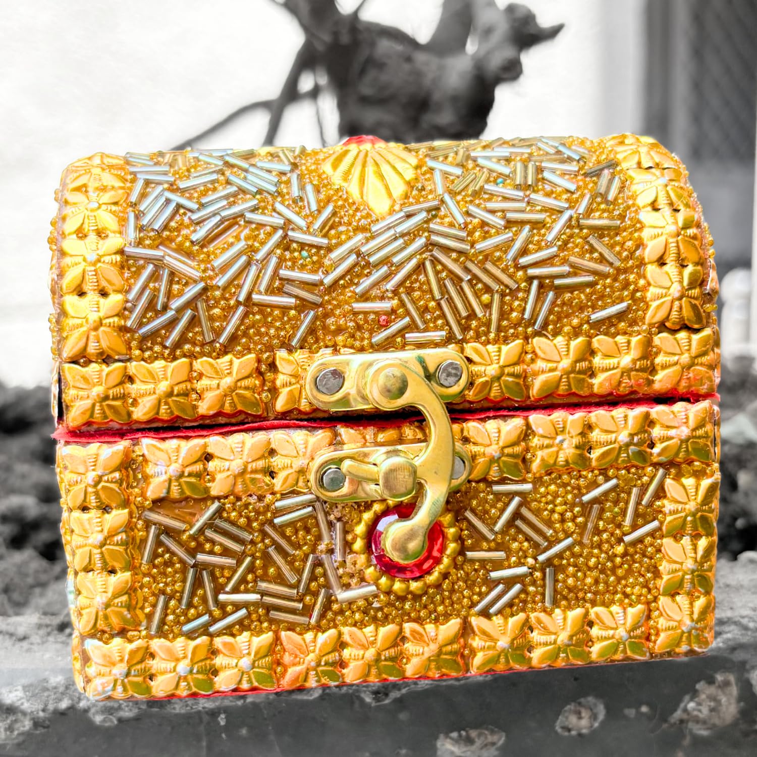 santarms Golden Small Vanity Gift Box – Perfect for Jewelry, Watches, Earrings, Accessories, and Return Gifts – Elegant and Luxurious Gift Box for Special Occasions