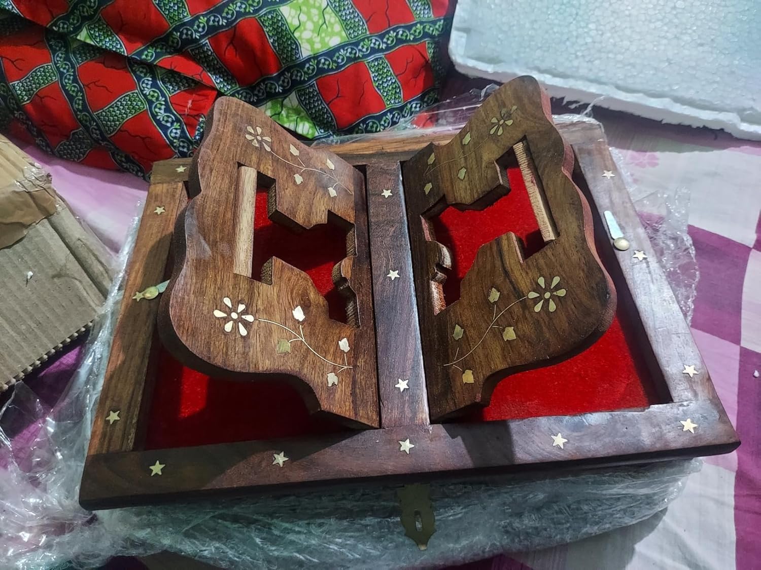 santarms Handmade Sheesham Wood Holy Book Box With Wooden Rehal Stand For Reading Holy Books – Bhagwat Geeta, Quran Sharif, Islamic Books, Granth Ramcharitmanas, Bible, Gita, Ramayana - PACK OF 1
