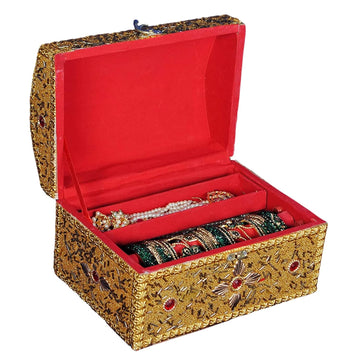 Santarms Wooden and Golden Handcrafted Rajwada Jewellery and Storage Box With Lock System for Makeup and Vanity - Singardani for Women (Golden)