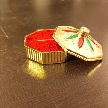 santarms Traditional Kumkum Sindoor Box – Beautiful Handcrafted Design for Weddings & Pooja Essentials