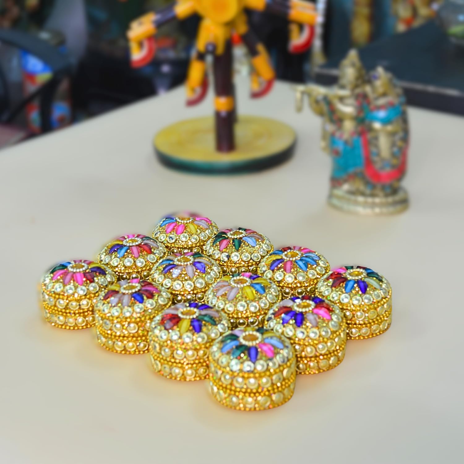 santarms Kumkum Box Handcrafted or Sindoor Box for Married Women Shadi ka Gifts - Pack of 12 Pieces, Traditional Indian Wedding Gifts for Bridal Rituals and Festive Celebrations