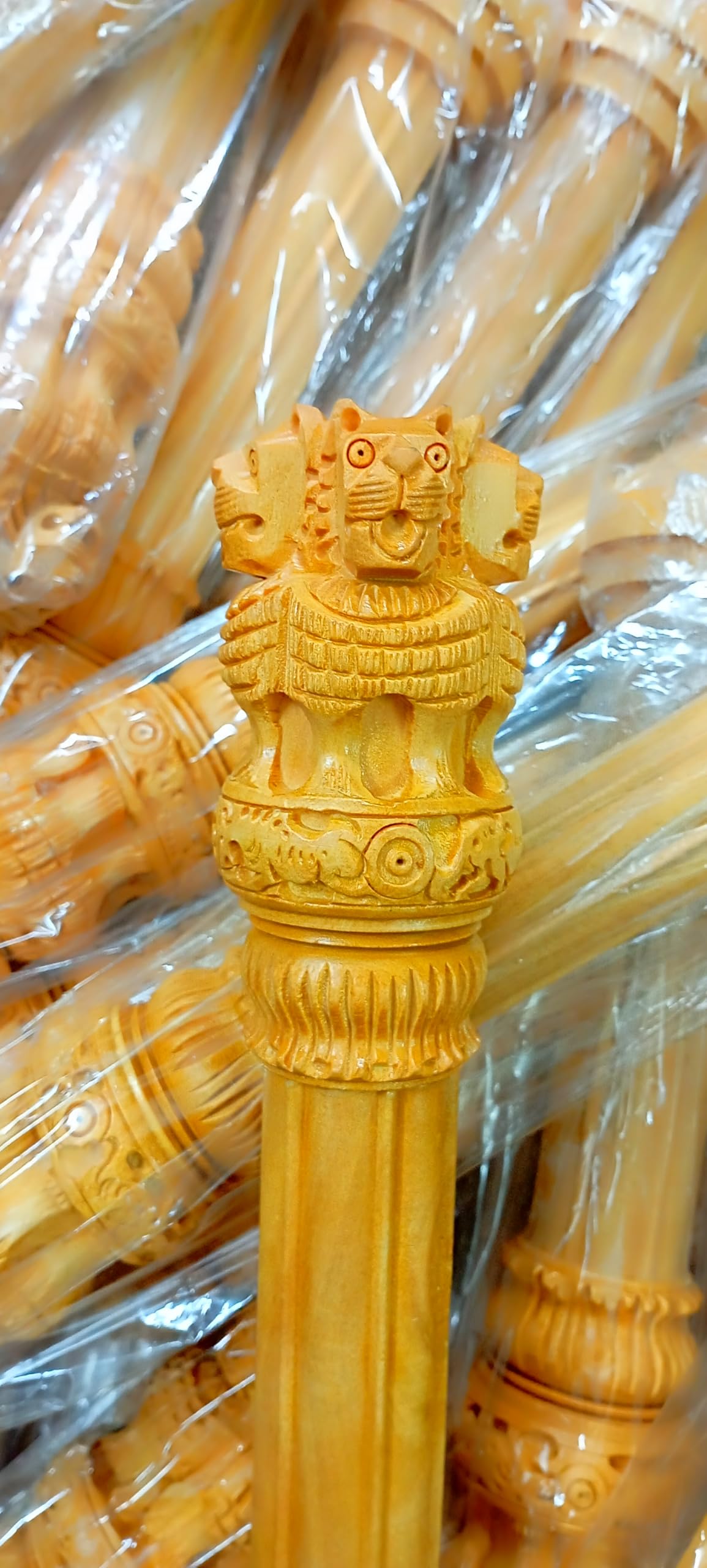 santarms Wooden Ashoka Head Pillar for Office Desk and Car Dashboard, Hand-Carved Sculpture Ashok Stambh/Piller for Table (3 Inch)