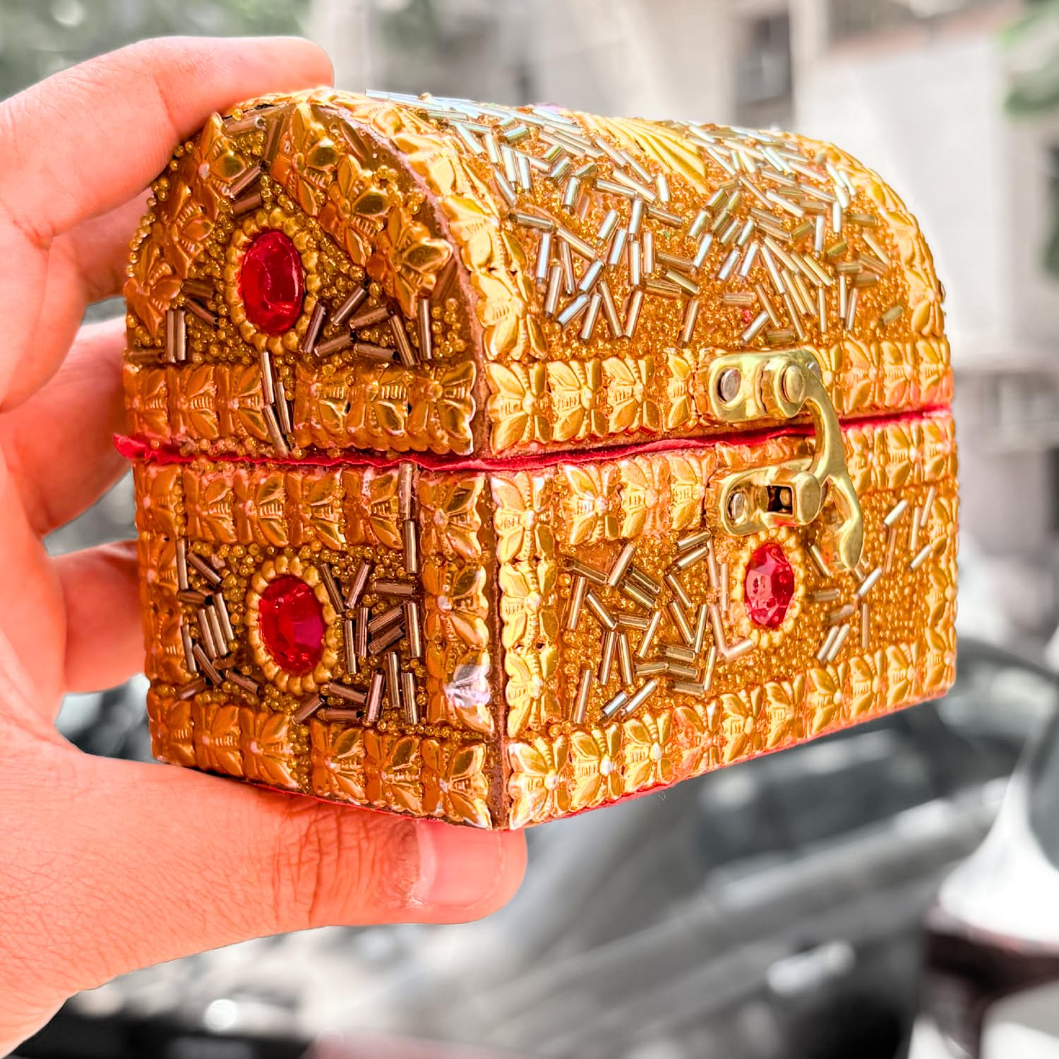 santarms Golden Jewelry Gift Box – 1 pcs Small Elegant Vanity Box for Earrings, Watches & Accessories