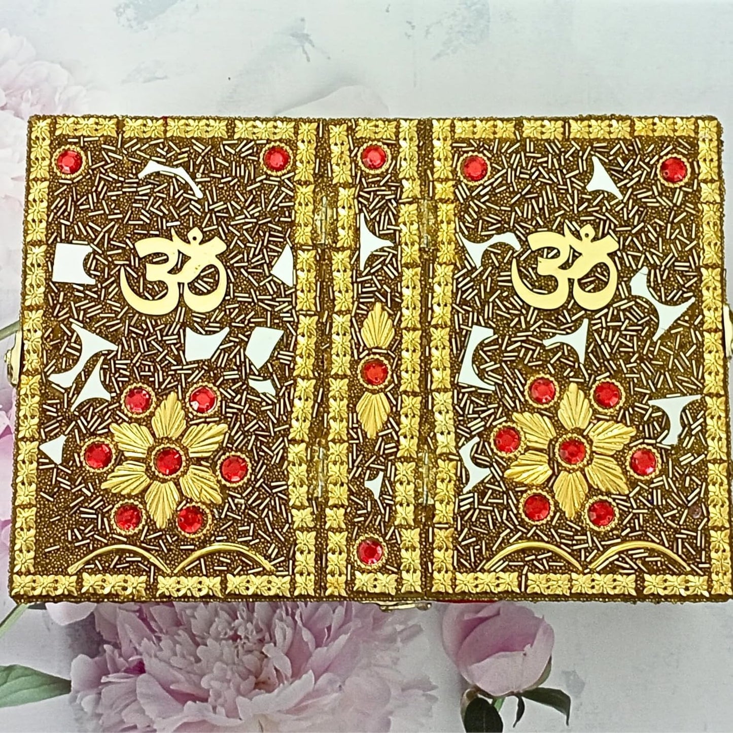 Santarms Handmade Wood Geeta Box for Reading - Geeta Stand Fordable bhagwat Geeta Stand Box | Book Stand Pooja Bhagwat Ramayan Holder Gita Ramayanam Book with Stand Box bhagwat Geeta Box