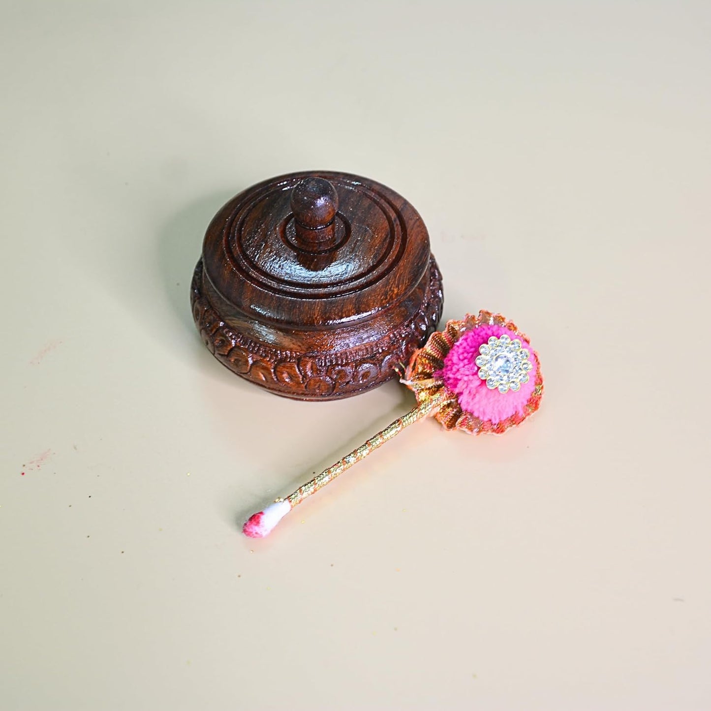 santarms Fancy Sindoor Box for Gift with Tilak Stick | Pooja Articles Gift Item sindur dani Golden Dibbi | Wooden kumkum Box (2)